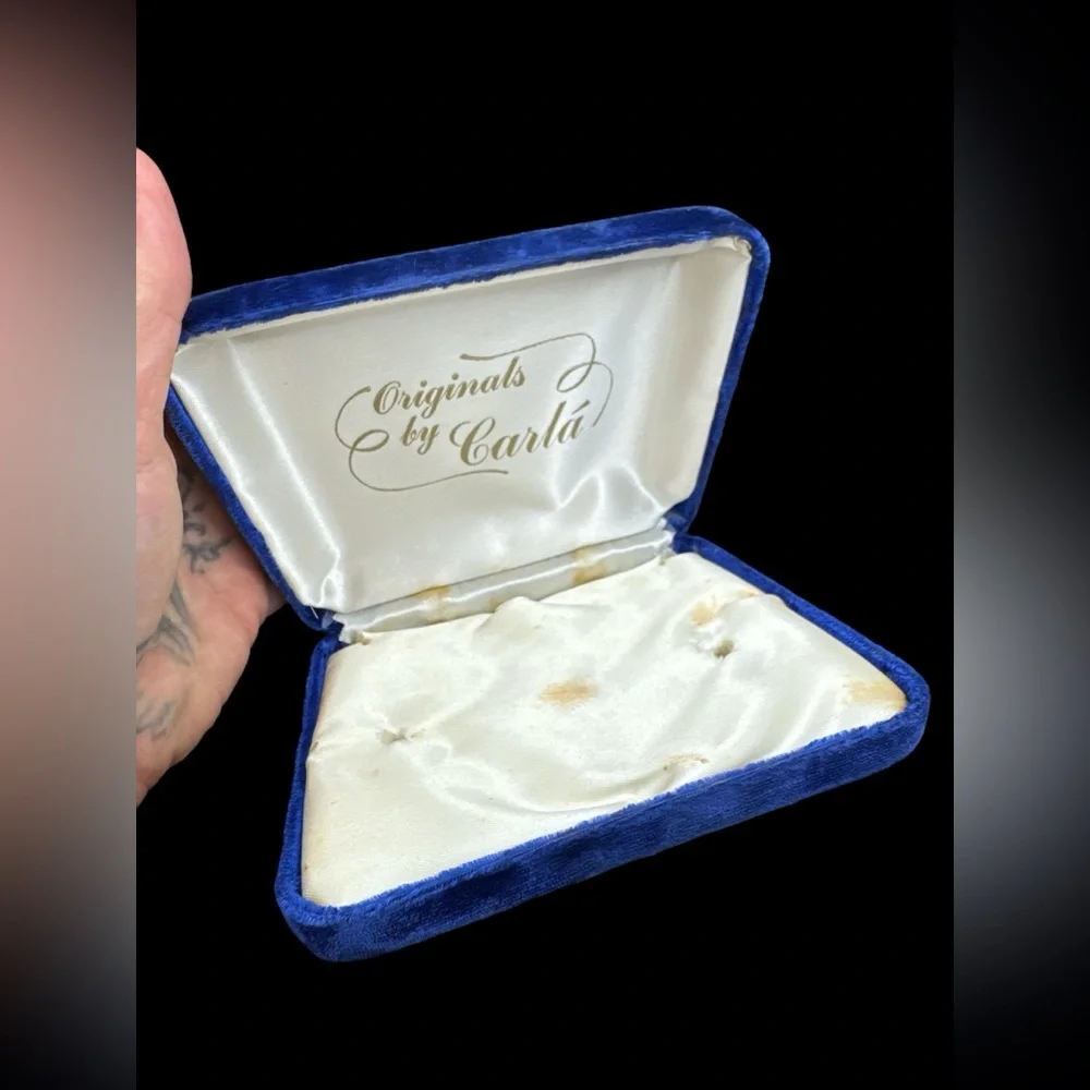 Vintage Art Deco Originals By Carla Blue Velvet Jewelry Box